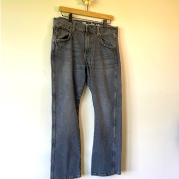 Wrangler Gray Straight-Leg Jeans Versatile Style - Picture 4 of 14